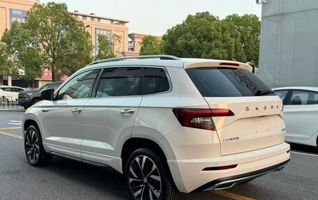 Skoda Karoq I, 2022 год, 2 280 000 рублей, 4 фотография