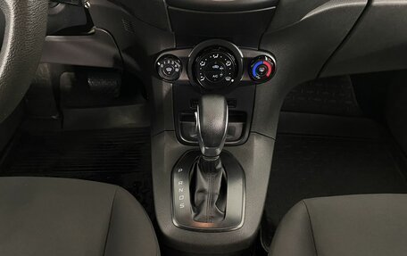 Ford Fiesta, 2015 год, 995 000 рублей, 16 фотография