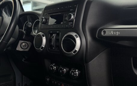 Jeep Wrangler, 2013 год, 2 700 000 рублей, 26 фотография