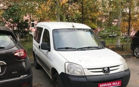Peugeot Partner II рестайлинг 2, 2010 год, 300 000 рублей, 1 фотография