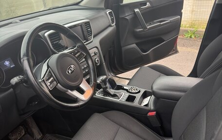 KIA Sportage IV рестайлинг, 2018 год, 2 250 000 рублей, 10 фотография