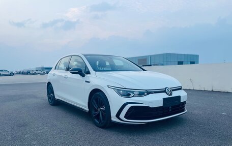 Volkswagen Golf VIII, 2023 год, 2 175 000 рублей, 3 фотография