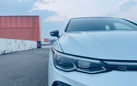 Volkswagen Golf VIII, 2023 год, 2 175 000 рублей, 10 фотография