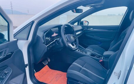 Volkswagen Golf VIII, 2023 год, 2 175 000 рублей, 18 фотография