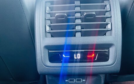 Volkswagen Golf VIII, 2023 год, 2 175 000 рублей, 26 фотография