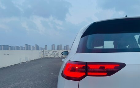 Volkswagen Golf VIII, 2023 год, 2 175 000 рублей, 28 фотография