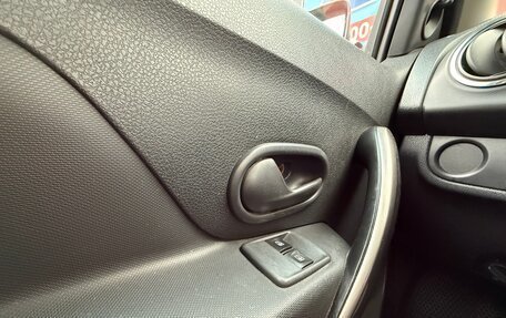 Renault Logan II, 2017 год, 650 000 рублей, 11 фотография