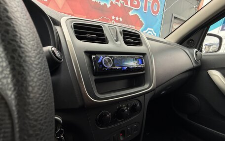 Renault Logan II, 2017 год, 650 000 рублей, 12 фотография