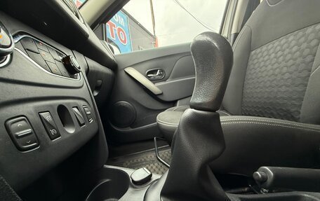 Renault Sandero II рестайлинг, 2017 год, 950 000 рублей, 14 фотография