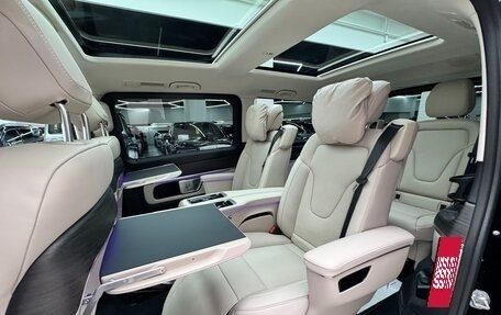 Mercedes-Benz V-Класс, 2025 год, 14 300 000 рублей, 24 фотография