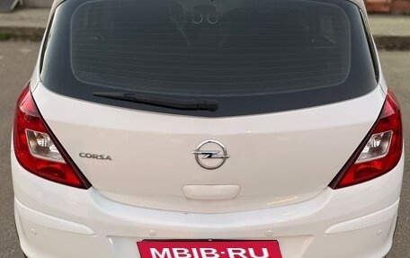 Opel Corsa D, 2014 год, 900 000 рублей, 1 фотография