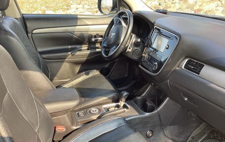 Mitsubishi Outlander III рестайлинг 3, 2012 год, 1 250 000 рублей, 9 фотография