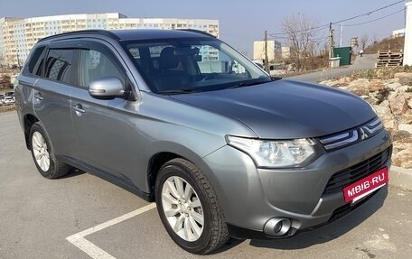 Mitsubishi Outlander III рестайлинг 3, 2012 год, 1 250 000 рублей, 3 фотография