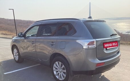 Mitsubishi Outlander III рестайлинг 3, 2012 год, 1 250 000 рублей, 7 фотография