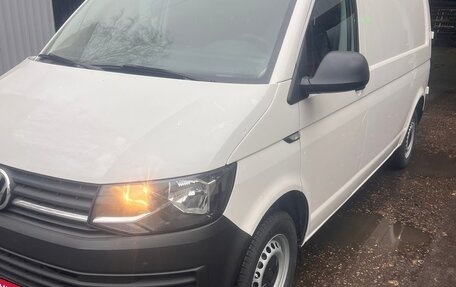 Volkswagen Transporter T6 рестайлинг, 2019 год, 3 500 000 рублей, 5 фотография