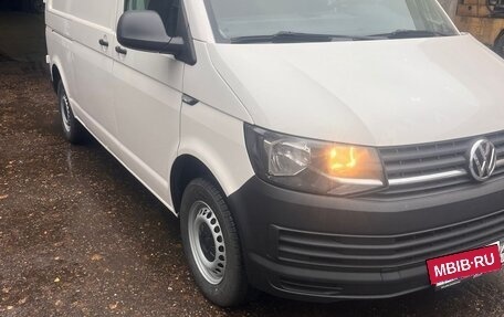 Volkswagen Transporter T6 рестайлинг, 2019 год, 3 500 000 рублей, 3 фотография