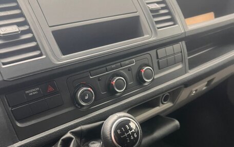 Volkswagen Transporter T6 рестайлинг, 2019 год, 3 500 000 рублей, 11 фотография