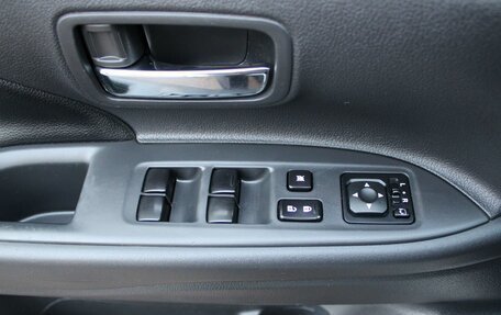 Mitsubishi Outlander III рестайлинг 3, 2013 год, 1 299 000 рублей, 12 фотография