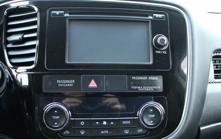 Mitsubishi Outlander III рестайлинг 3, 2013 год, 1 299 000 рублей, 17 фотография