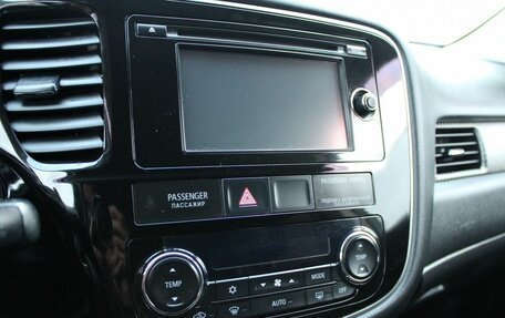 Mitsubishi Outlander III рестайлинг 3, 2013 год, 1 299 000 рублей, 18 фотография