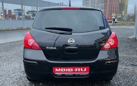 Nissan Tiida, 2010 год, 900 000 рублей, 2 фотография