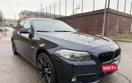 BMW 5 серия, 2016 год, 1 600 000 рублей, 3 фотография