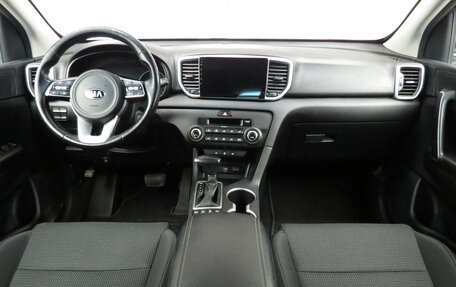KIA Sportage IV рестайлинг, 2020 год, 1 995 000 рублей, 6 фотография
