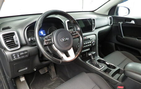 KIA Sportage IV рестайлинг, 2020 год, 1 995 000 рублей, 9 фотография