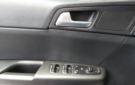 KIA Sportage IV рестайлинг, 2020 год, 1 995 000 рублей, 15 фотография