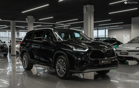 Toyota Highlander, 2025 год, 6 200 000 рублей, 2 фотография