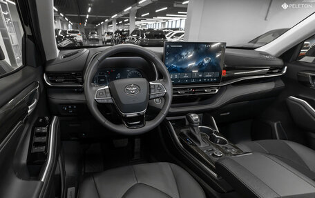 Toyota Highlander, 2025 год, 6 200 000 рублей, 7 фотография