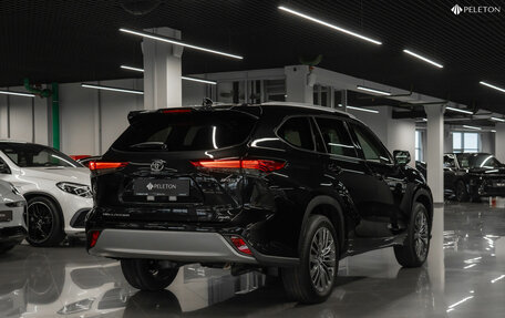 Toyota Highlander, 2025 год, 6 200 000 рублей, 4 фотография
