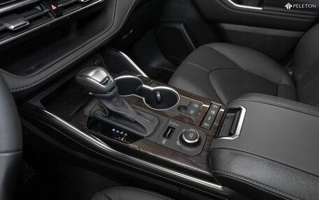 Toyota Highlander, 2025 год, 6 200 000 рублей, 18 фотография