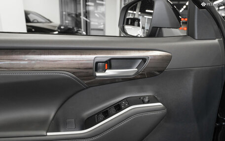 Toyota Highlander, 2025 год, 6 200 000 рублей, 24 фотография