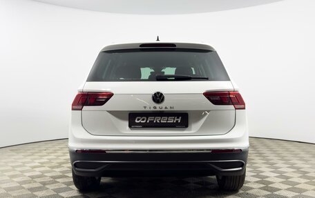 Volkswagen Tiguan II, 2021 год, 2 372 150 рублей, 4 фотография