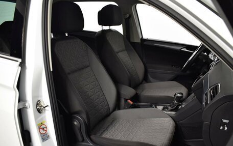 Volkswagen Tiguan II, 2021 год, 2 372 150 рублей, 8 фотография