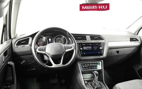 Volkswagen Tiguan II, 2021 год, 2 372 150 рублей, 6 фотография