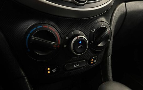 Hyundai Solaris II рестайлинг, 2011 год, 610 000 рублей, 15 фотография