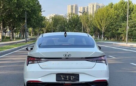 Hyundai Elantra, 2022 год, 1 580 000 рублей, 5 фотография