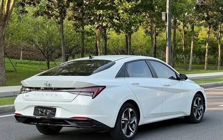 Hyundai Elantra, 2022 год, 1 580 000 рублей, 4 фотография