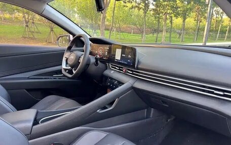 Hyundai Elantra, 2022 год, 1 580 000 рублей, 13 фотография
