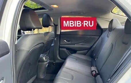 Hyundai Elantra, 2022 год, 1 580 000 рублей, 14 фотография