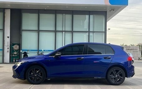 Volkswagen Golf VIII, 2021 год, 1 710 232 рублей, 4 фотография