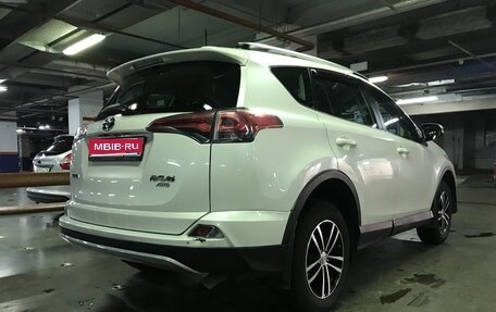 Toyota RAV4, 2015 год, 2 600 000 рублей, 1 фотография