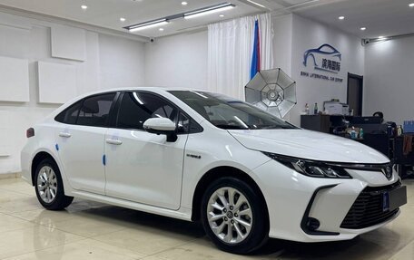 Toyota Corolla, 2022 год, 2 100 000 рублей, 3 фотография