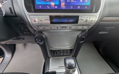 Toyota Land Cruiser Prado 150 рестайлинг 2, 2018 год, 4 180 000 рублей, 16 фотография