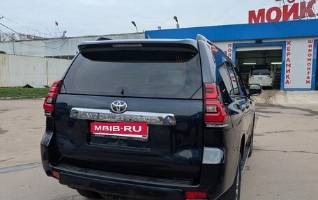 Toyota Land Cruiser Prado 150 рестайлинг 2, 2018 год, 4 180 000 рублей, 6 фотография