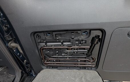 Toyota Land Cruiser Prado 150 рестайлинг 2, 2018 год, 4 180 000 рублей, 20 фотография