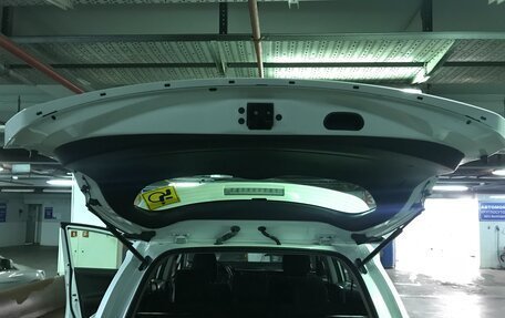 Toyota RAV4, 2015 год, 2 600 000 рублей, 7 фотография