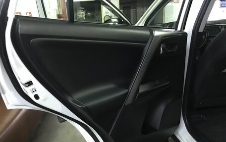 Toyota RAV4, 2015 год, 2 600 000 рублей, 8 фотография